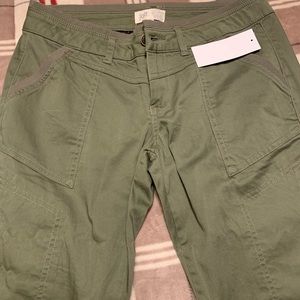 Jolt army green, skinny leg, ankle jean.